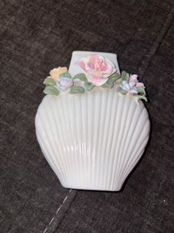 Vintage 6" Ceramic Flower Vase