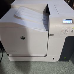 HP Laser Jet color M551 