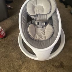 Munchkin Bluetooth Enabled Infant Baby Swing
