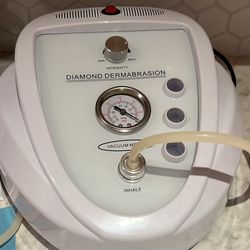 Diamond Dermabrasion Machine W/extra Told And Wands