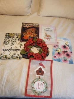 6 pieces of seasonal decor