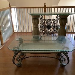 Glass table top bar with wine rack and glass top coffee table in great condition 