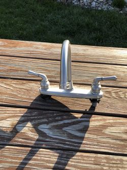 kitchen faucets