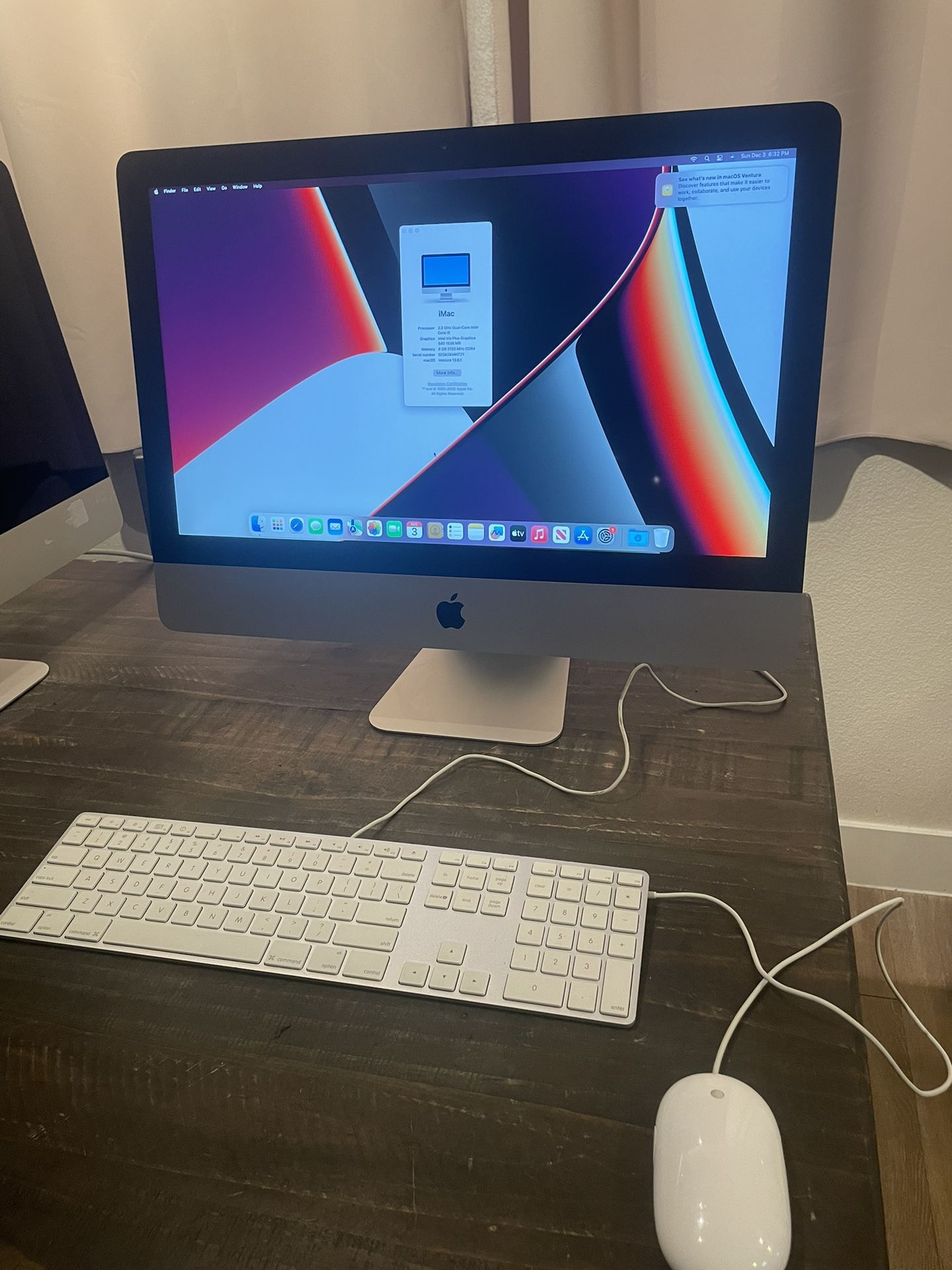 2017 Apple iMac 21.5-inch Screen 2.3ghz i5 Processor 8gb Ram 1tb Hard Drive. Wired Keyboard and Mouse