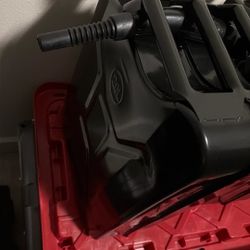 Jerry Can 5 Gallon 