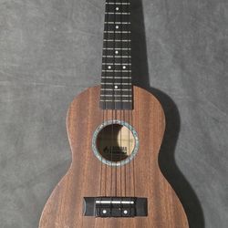 UKULELE TAMAÑO TENOR 25 PULGADAS $39 OBO