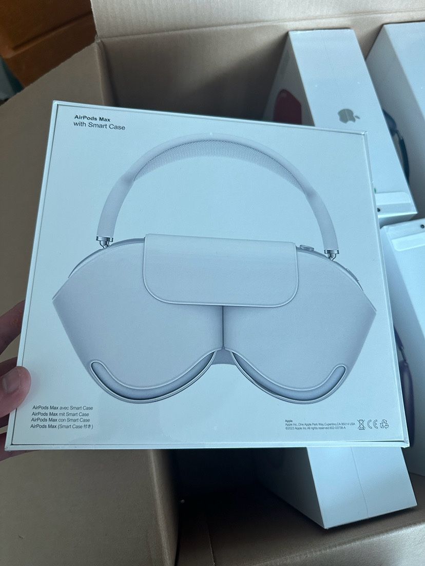 Apple Air Pro Max With Smart Case 