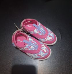 Sketchers size 9