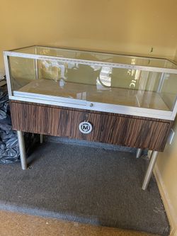 Display Cabinet
