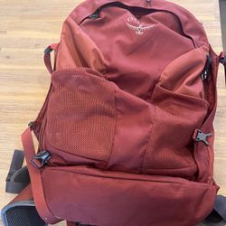 🎒 Osprey Farpoint 40L Daypack / Hiking Backpack – Great Condition