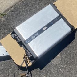 JL Audio 1000/1 Amp