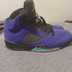 Alternate Jordan 5 Grapes 