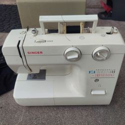 Singer Sewing Machine
