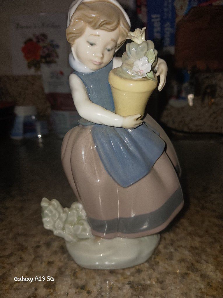 Lladro Spring Is Here Figurine