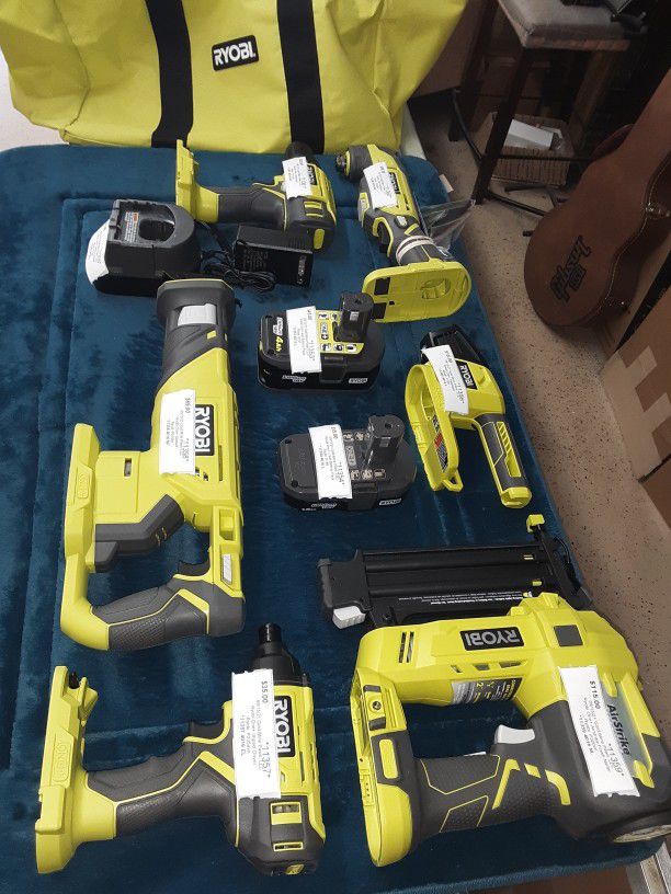 RYOBI TOOLS  WITH BAG. 10 Pieces in All 