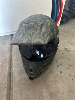 Motorcycle camo helmet. XL