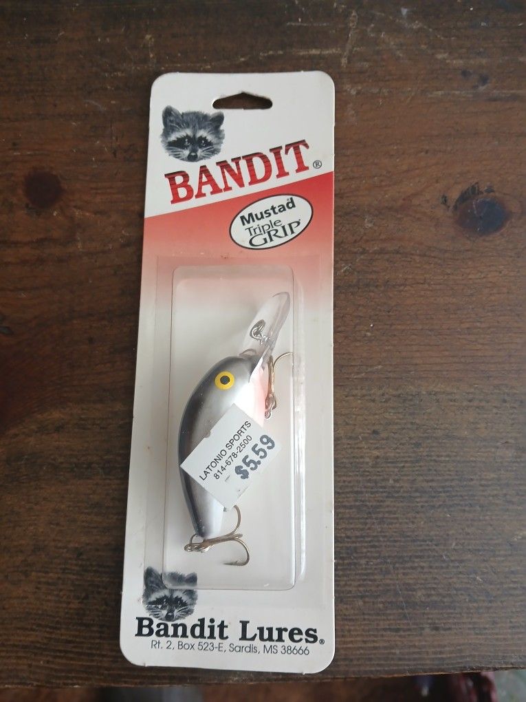 Nos Vintage Bandit 200 Series 203 Pearl/BLK Back Pink Chest Fishing Lure