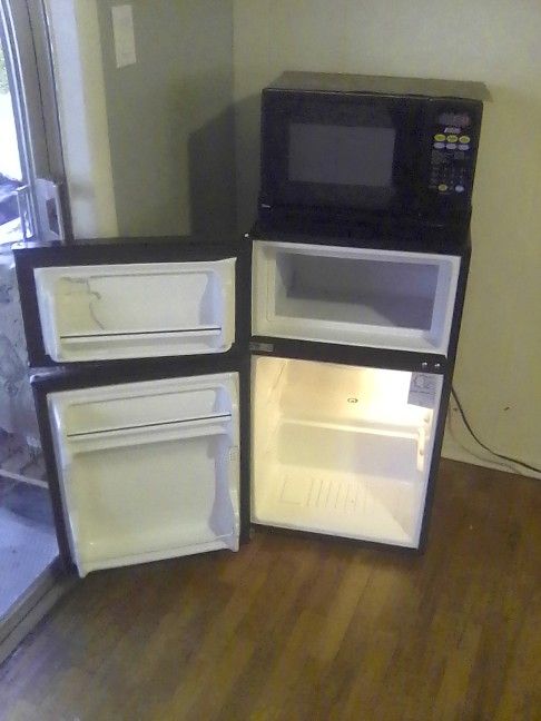 Mini Fridge/Freezer/Microwave Combo 