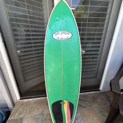 NA PAPA 5’10 Surfboard 