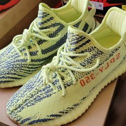 Yeezy 350 Mens Size 10.5 Frozen Yellow