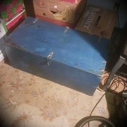 2 OLD ARMY TRUNKS