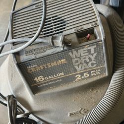 Craftsman Wet Dry Vac 16 Gal, 2.5 Peak H.P.