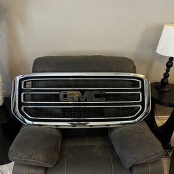 GMC Yukon grille 
