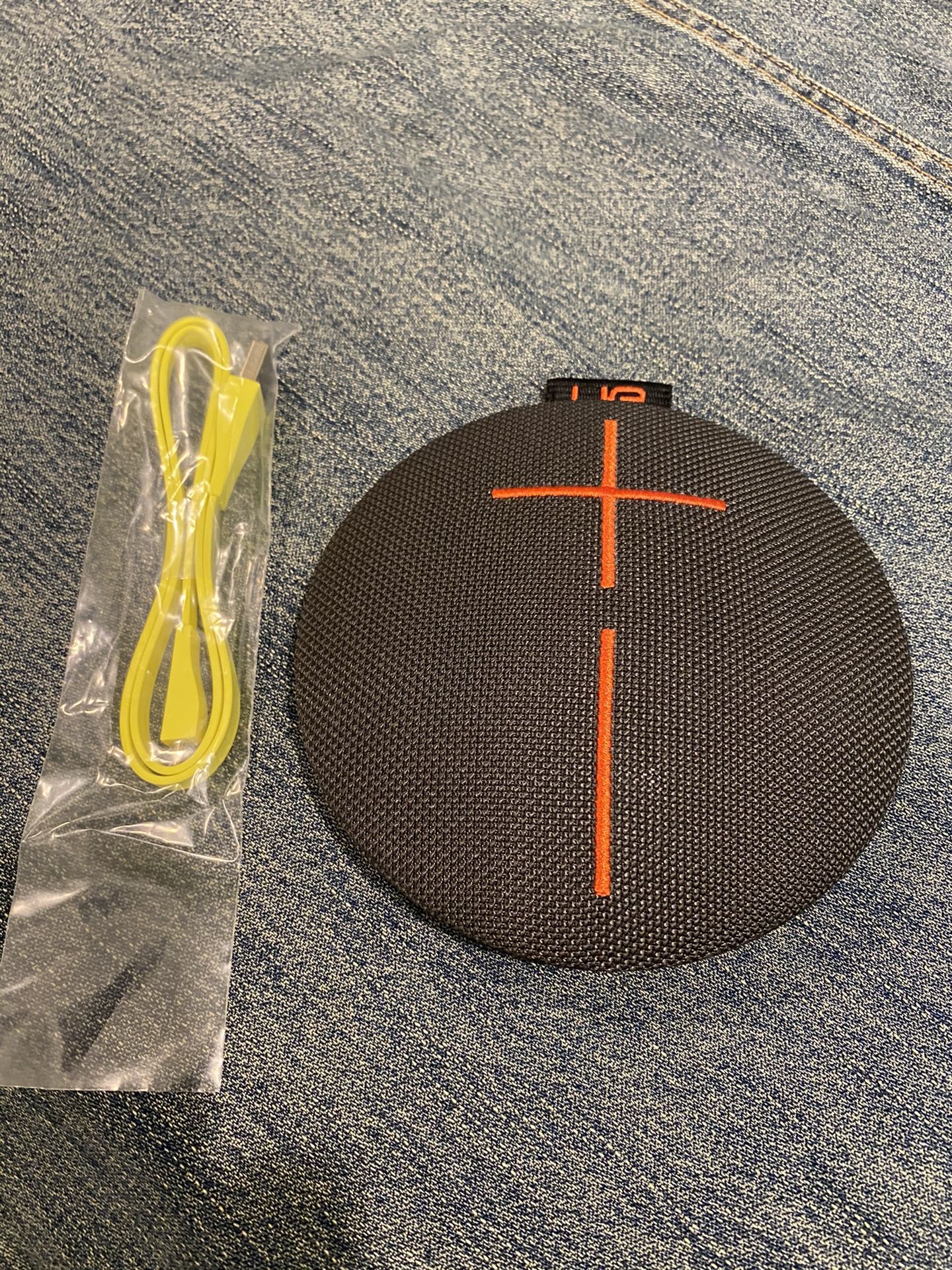 UE Roll 2 Bluetooth speaker