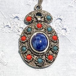 Sarah Coventry Pendant Necklace 