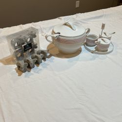 Soup Tureen Bowl Set With Eight Elephant Napkin Holders All New