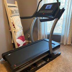 NordicTrack X11 Treadmill 40 Incline – Great Condition (Upgraded, Need Space)