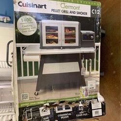 New In Box Cuisinart CGWM-080 Clermont Pellet Grill & Smoker 8-in-1 - Box Dammage/Corner See Pics