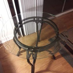 2 Side Tables
