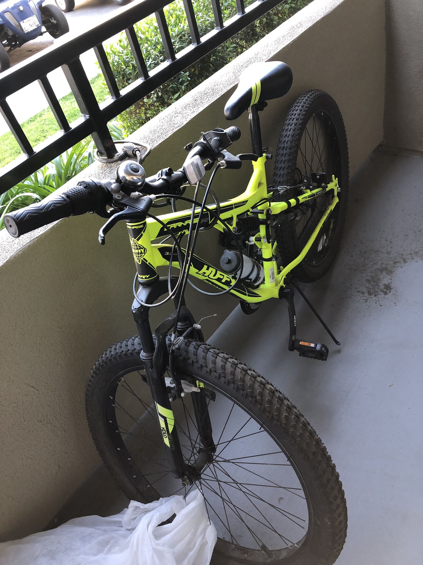 huffy 27.5 mayhem men’s mountain bike