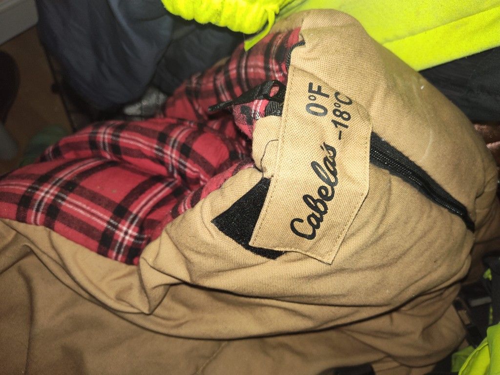 Cabela Sleeping Bag Excellent Mint Condition