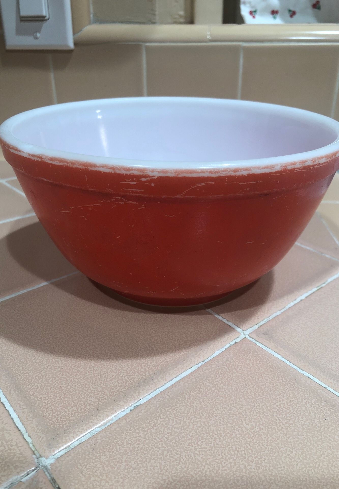 Vintage red Pyrex bowl