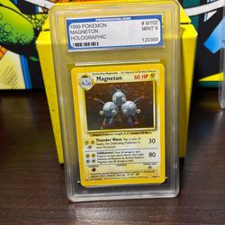1999 Magneton Holo Pokémon Card - Graded Mint 9