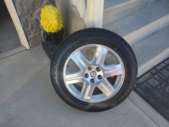 Original Chrysler 300 rims and tires