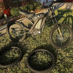 2023 Surron black edition 