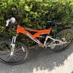 Mongoose Mountain bike 21 Speed w/bike Lock
