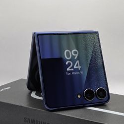 Galaxy Z Flip 7 - 512GB - Great Condition 