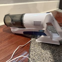 Cordless Vacuum 