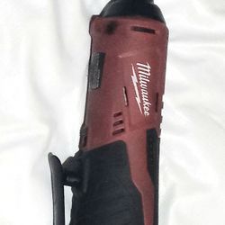 MILWAUKEE M12 3/8 RATCHET 