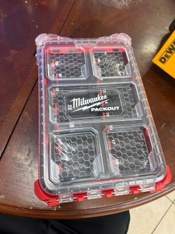 Milwaukee Packout 1/2 In Impact Socket Set new $110  firm