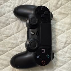 PS4 controller