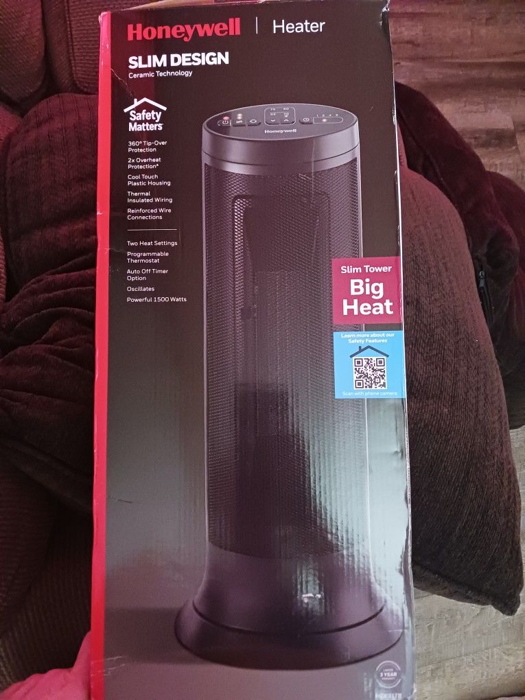 Honeywell Oscillating Tower Space Heater