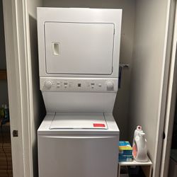 Stacked Washer Dryer Kenmore Brand 