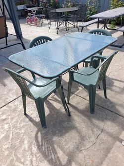 Patio set! Must GO!