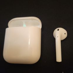 Apple Airpods 1st Generation: Charging Case (A1602) & Righ Earbud (A2032) Works
