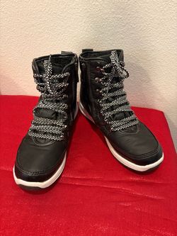 Weatherproof Black Quilted Winter Rain Boots Womens size 7.5